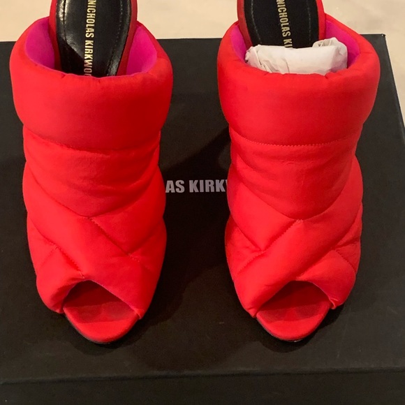 NICHOLAS KIRKWOOD
Puffer Mule in Red - Picture 11 of 11